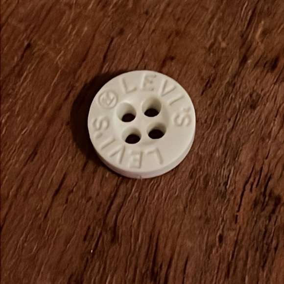Levi's Button - Picture 2 of 4